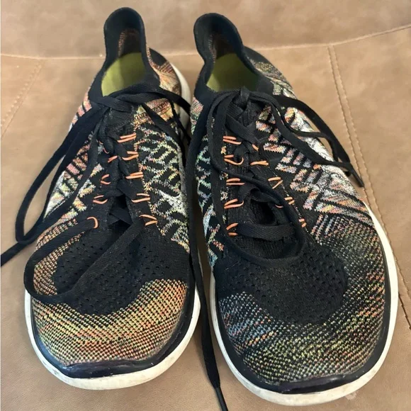 Nike Womens Multicolor Flyknit Running Sneakers - Black Base - Picture 2 of 6